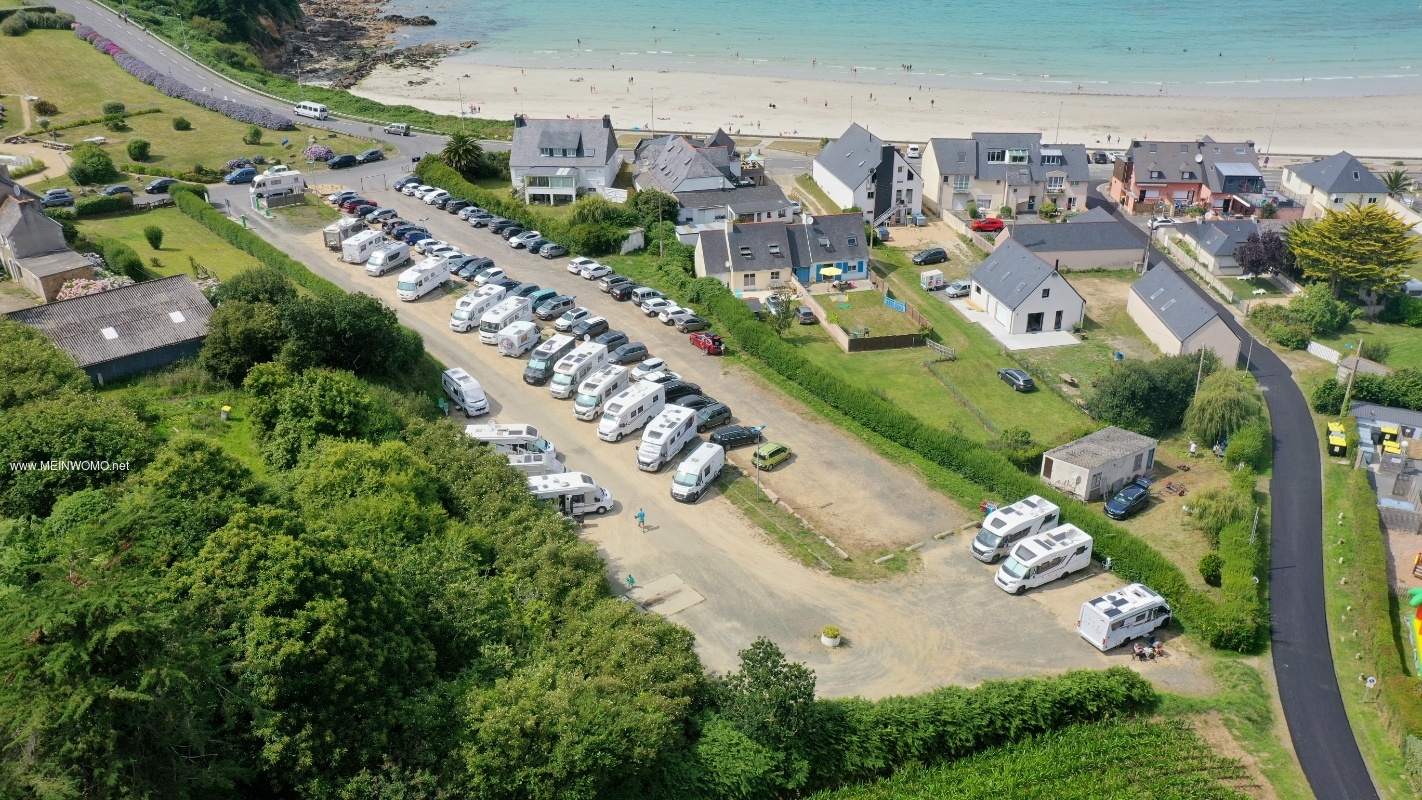 Vue arienne du parking Aire de Trou-Trouignec