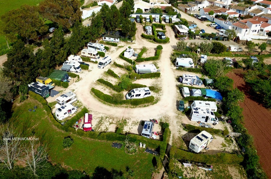 Aerial view of the Figueira Caravan Park. 