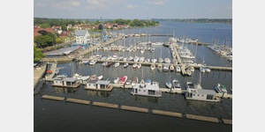 Luftaufnahme vom Stadthafen Schleswig