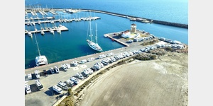 Luftaufnahme vom Stellplatz am Yachthafen von Almerimar
