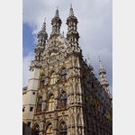 6 Trme krnen das Stadthaus von Lwen (Leuven)