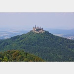 Blick vom Zeller Horn zur Burg Hohenzollern
