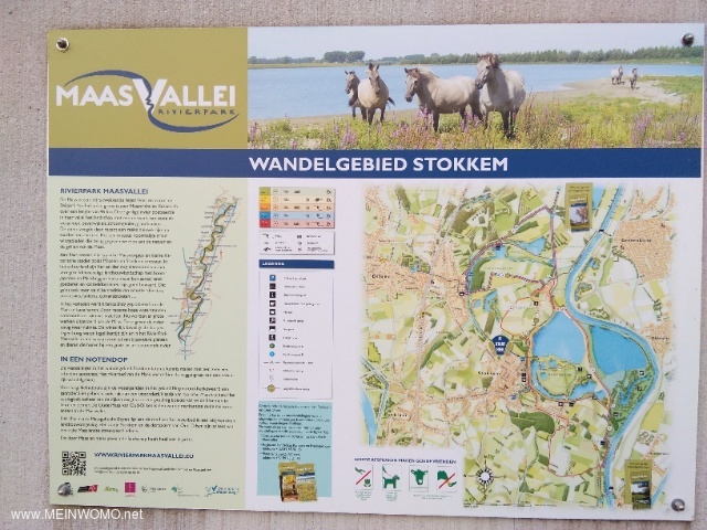  Information board about the 3 transnational Maasradweg