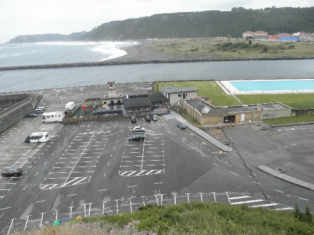  Pitch part and restaurant with swimming pool
