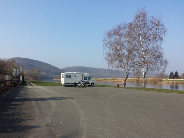 Parking on the Weser