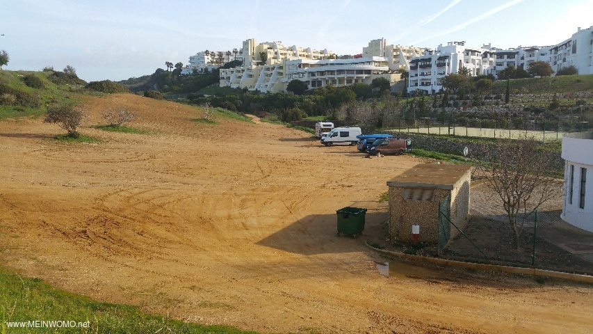  Porto de Ms @ Grote parkeerplaats op het strand van Porto de Ms..  De cursus heeft twee niveaus e ...