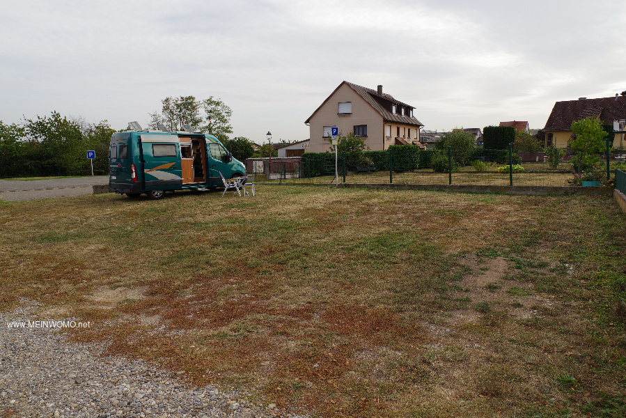 Small, quiet place for 3 motorhomes