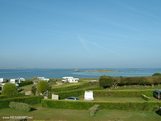 Stellplatz mit Panoramablick auf den Ozean