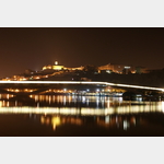 Blick auf die Brcke Ponte Pedro e Ins und die Altstadt Coimbra bei Nacht