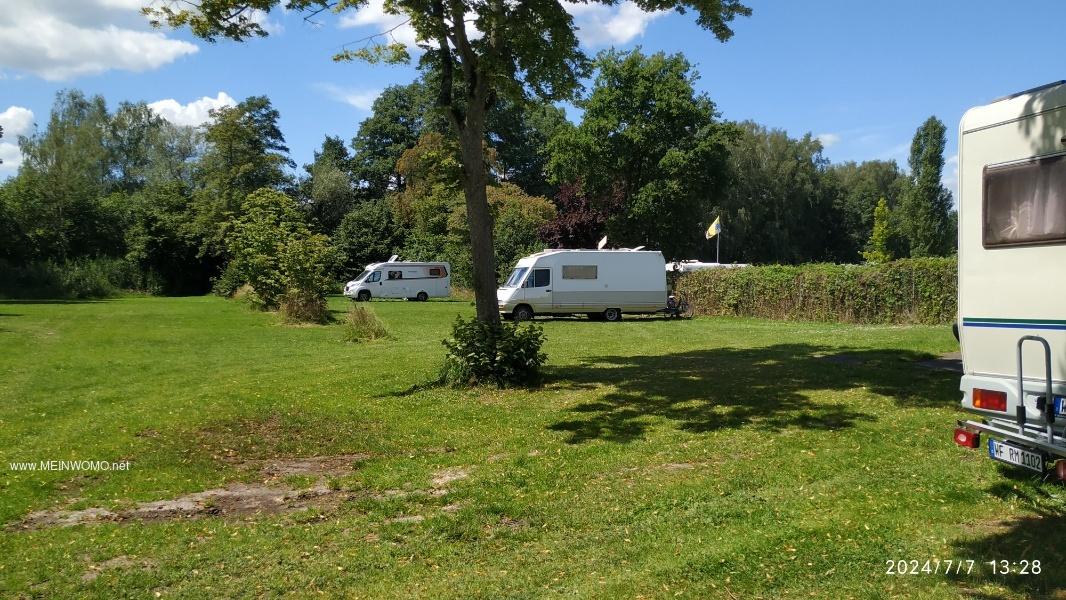 Parkeren bij het Flotwedel-lido.