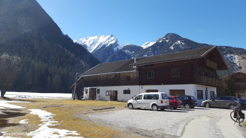  The parking lot at Gasthof Schtthof.