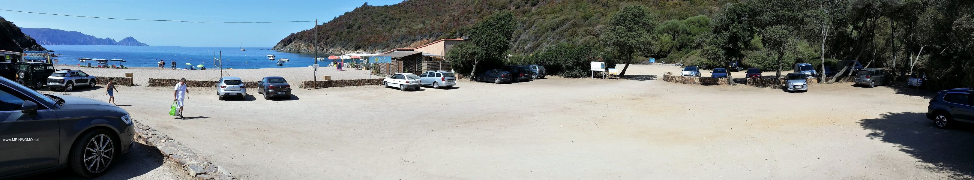  Parking right on the beach.