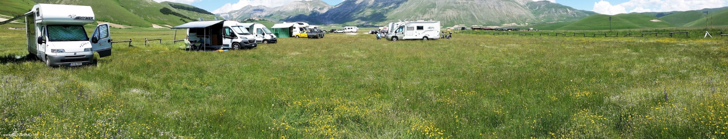  As a parking lot serves a large meadow, which was not so heavily visited in June.