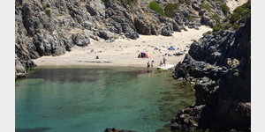 Kleiner Strand an der Cala Domestica auf Sardinien.