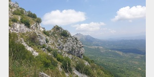 Landschaft an der Grenze zwischen Montenegro und Albanien.