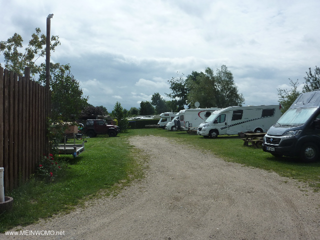 Camperplaats op de Insel Camping Alt Schwerin parkeerplaatsen