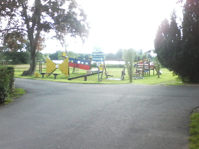  Parco giochi al campeggio