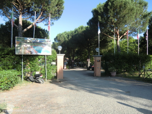  Picture of the entrance