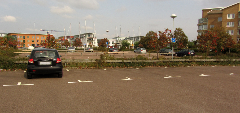  Lomma, parcheggio presso la marina, che si affaccia sul esistente di diversi dipartimenti parcheggi ...