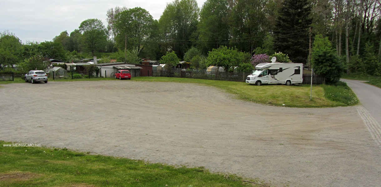 Le parking de la piscine extrieure de Neustadt en Saxe