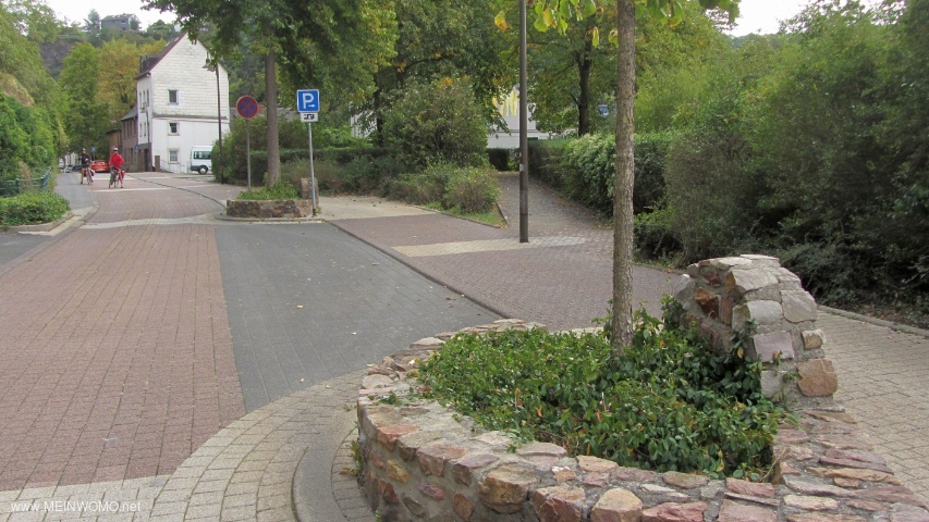 Free parking spaces on the main street of Idar-Oberstein