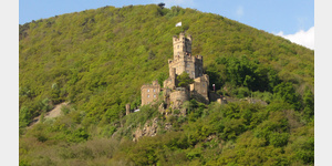 Burg Sooneck, die linksrheinische Hangburg stammt aus dem Ende des 13. Jahrhunderts, gehrt zu den geschtzten Kulturgtern und kann besichtigt werden.