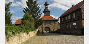 Das Torhaus des Klosters Michaelstein, Eingangstor auf das Gelnde des ehemaligen Zisterzienserklosters.