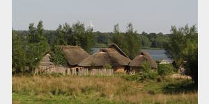 Haithabu, nach Ausgrabungen rekonstruierter Siedlungsausschnitte des Wikinger-Handelsortes am Haddebyer Noor bei Schleswig.
