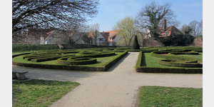 Delitzsch; mit Umbau des Schlosses in ein Barockschloss wurde auch dieser Schlossgarten geschaffen. Ende des 17. Jahrhunderts gestaltet gehrte er zu den frhesten barocken Gartenanlagen in Sachsen.
