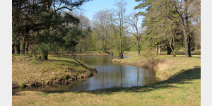 Der Schlangensee, Wasserlandschaft im Frst-Pckler-Park Branitz bei Cottbus.