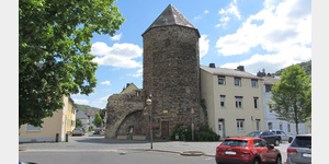 Der als Teil der Befestigungsanlage Nassaus errichtete Graue Turm, oder auch Hexenturm genannt, war bis um 1800 Gefngnis und Folterkammer.