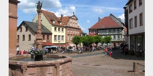 Miltenberg, Marktplatz mit Marktbrunnen