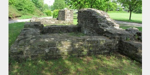 Grundmauerreste eines rmischen Kastells (Teilansicht) in Bbingen an der Rems