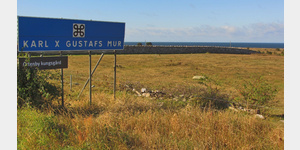 Die quer ber die Insel land verlaufende Karl X Gustafs Mur sollte verhindern, dass das Jagdwild das Gebiet verlie.
