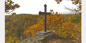 Gedenk-Kreuz zur Erinnerung an Herzog Alexius in Nhe der Mgdetrappe am Selketalstieg bei Mgdesprung