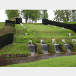Grten von Annevoie - Die groe Wassertreppe, N932 27-43, 5537 Anhe, Belgien