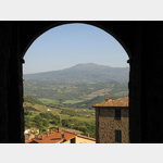 Stadttor von Castelnuovo del Abate - Blick zum Monte Amiata, Via Borgo di Sotto, 3, 53024 Montalcino Sienna, Italien