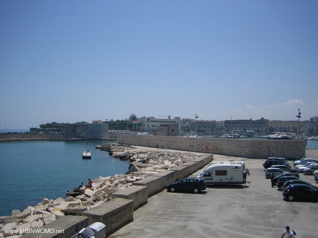  Park / parking space at the port of Trani