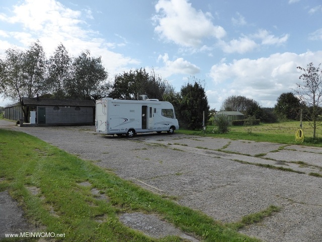  Pitch Camping Wetland Asten / North Brabant NL, garages, mid Sept. 2014