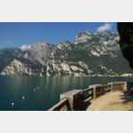 Italien Gardasee  Blick Richtung Riva  Sommer  2009