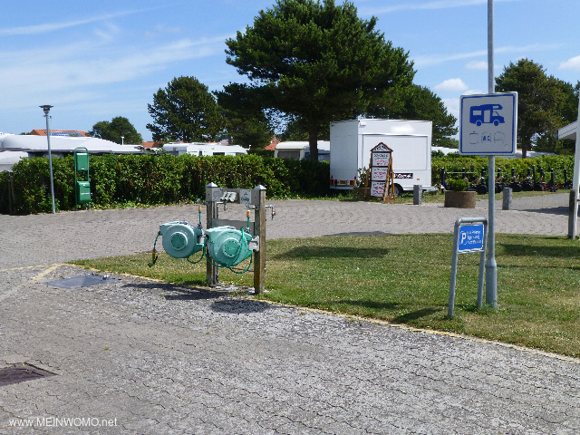  Camp Bogense beach, supply, disposal facility in front of the campsite