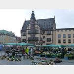 Schweinfurt, Rathaus mit Wochenmarkt