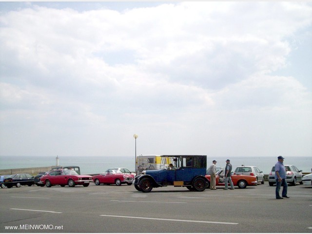 Der Parkplatz ist beliebt - auch bei Oldtimer Rallyes.