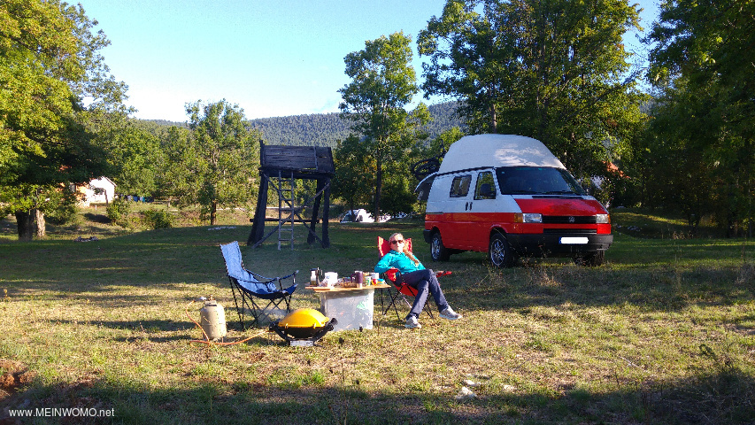  Bovenste gedeelte van de camping..  Kleine gasten, veel ruimte.