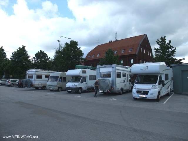 Camper parkeren bij de haven van Karlshamn