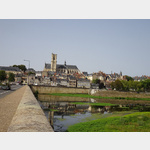 Nevers: Blick vom Pont de la Loire zur Stadt