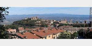 Montalcino, von Westen aus gesehen.
