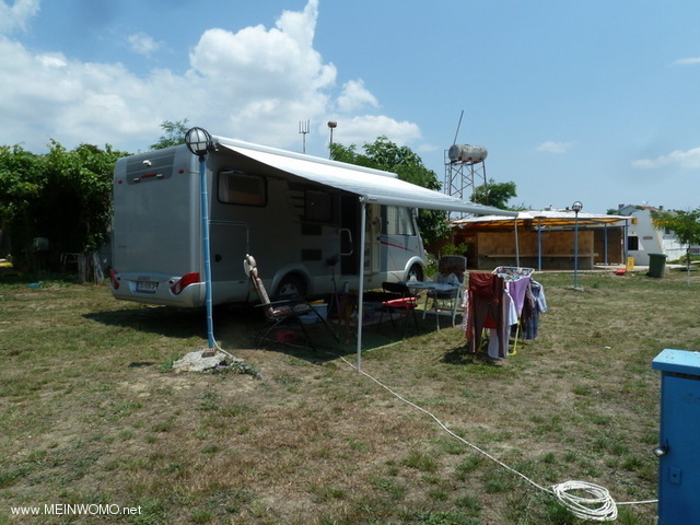  Silivri camping Semizkrum Mocamp N41.07255 E28.1609 oud sanitair, 15 