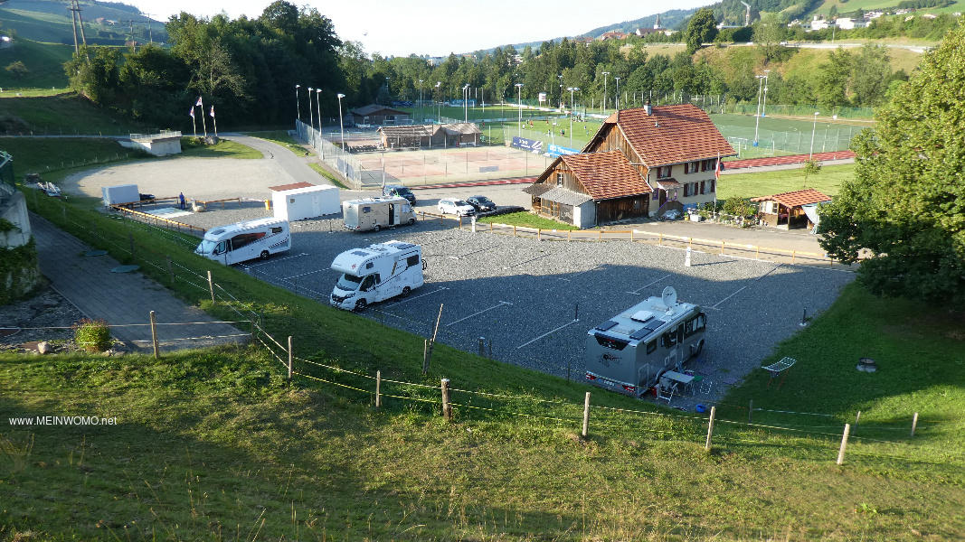 Parkeringsplats vid idrottsplatsen