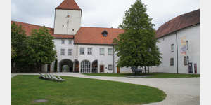Veste Oberhaus uerer Burghof